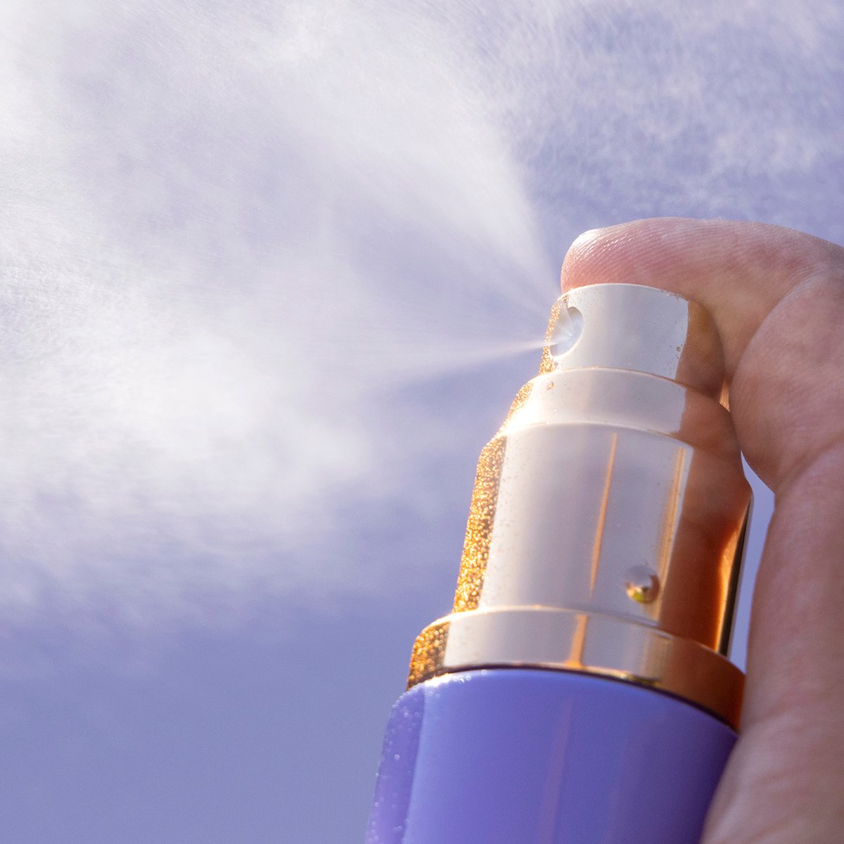 Luminous Dewy Skin Mist texture